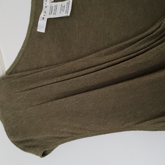 Top - Picture 3 of 3